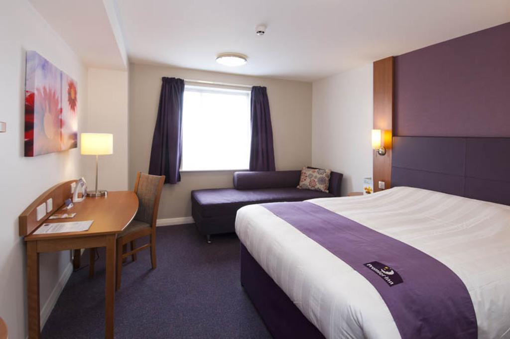Premier Inn Cobham Rom bilde