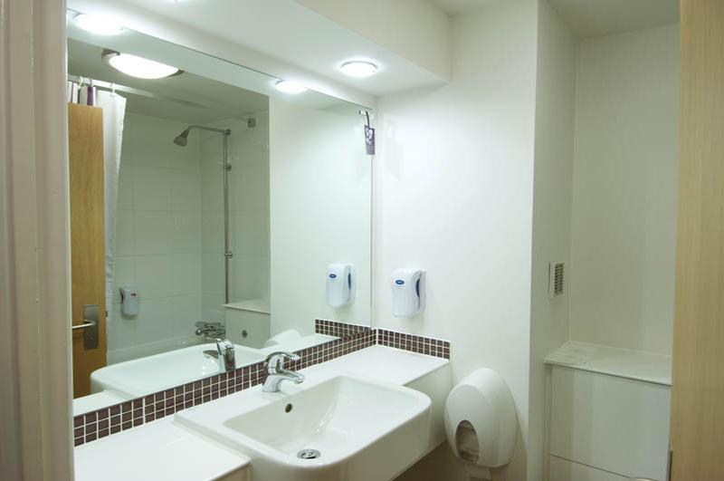 Premier Inn Cobham Eksteriør bilde